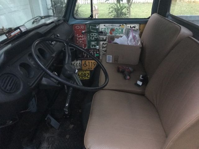 1969 Blue Volkswagen Bus/Vanagon