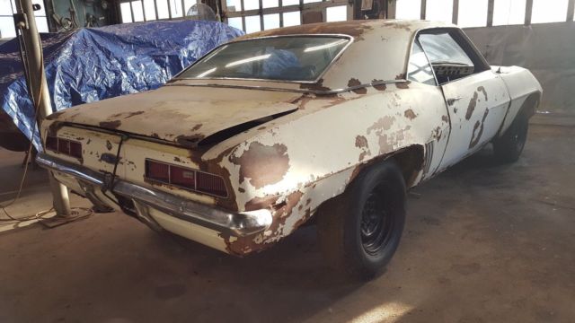 1969 Yellow Chevrolet Camaro Coupe