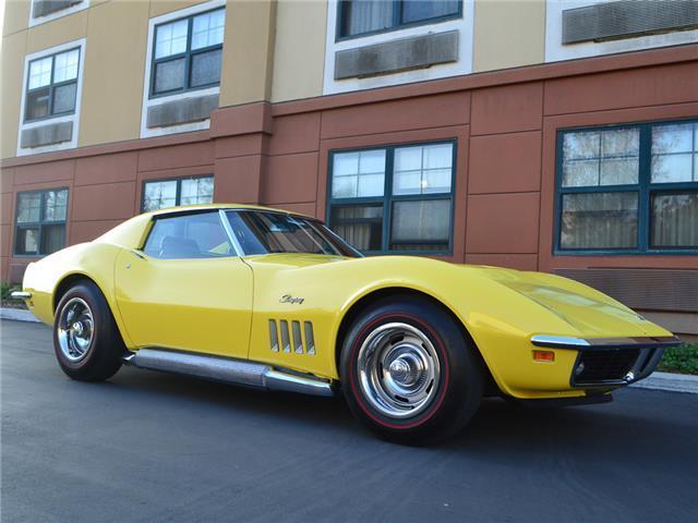 1969 Yellow Chevrolet Corvette Coupe