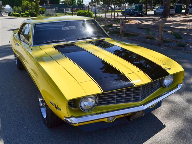 1969 Yellow Chevrolet Camaro Coupe