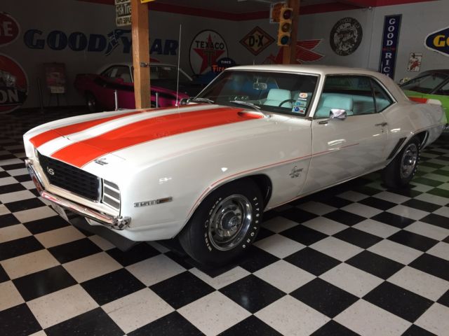 1969 White /w Orange stripes Chevrolet Camaro Coupe
