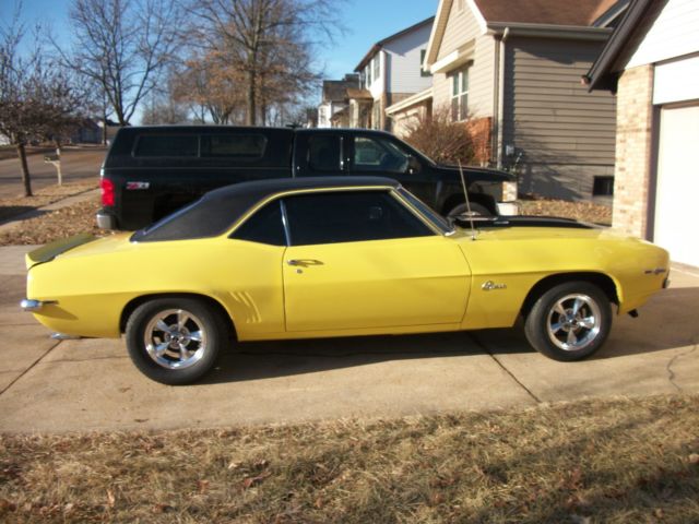 1969 Yellow Chevrolet Camaro Coupe