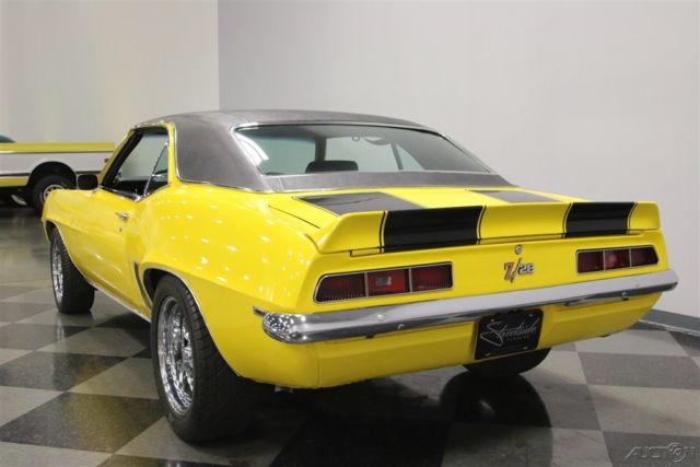1969 Yellow Chevrolet Camaro