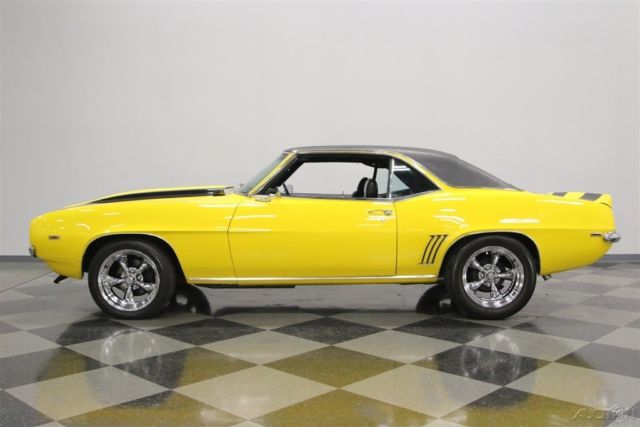1969 Yellow Chevrolet Camaro