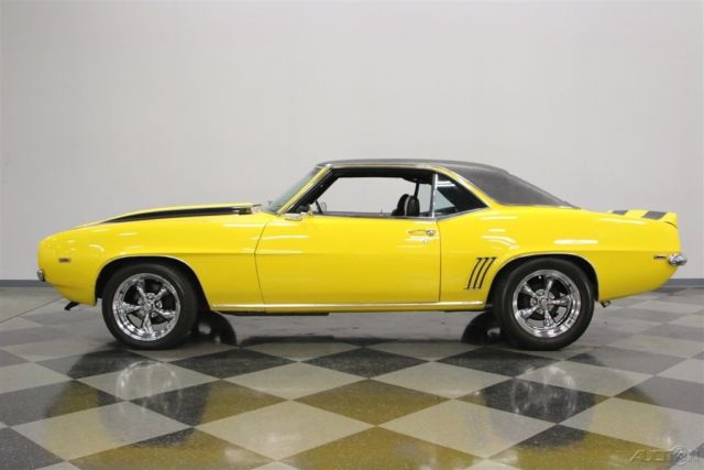 1969 Yellow Chevrolet Camaro