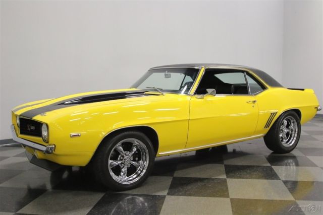 1969 Yellow Chevrolet Camaro