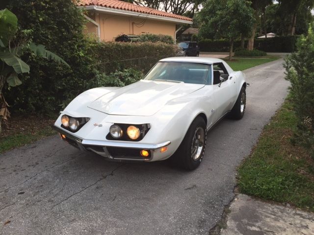 1969 CanAm white Chevrolet Corvette Convertible