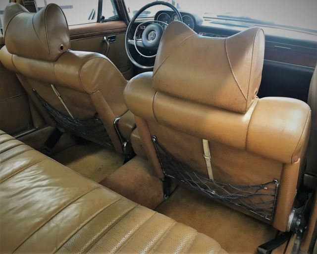 1970 Mercedes-Benz 300-Series Sedan