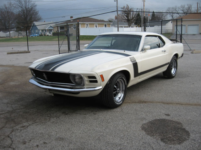 1970 wimbelton whte Ford Mustang Coupe