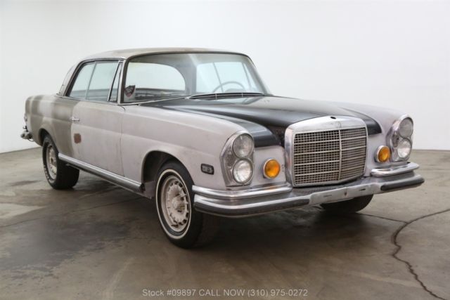 1970 Gray Mercedes-Benz 200-Series