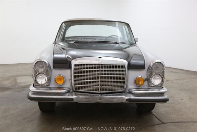 1970 Gray Mercedes-Benz 200-Series