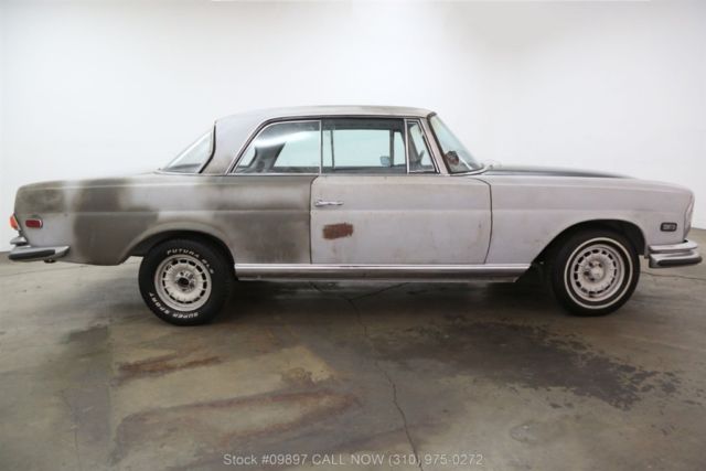 1970 Gray Mercedes-Benz 200-Series