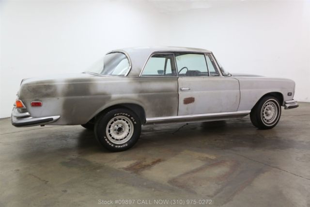 1970 Gray Mercedes-Benz 200-Series