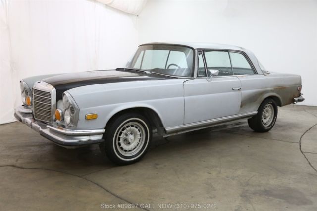 1970 Gray Mercedes-Benz 200-Series
