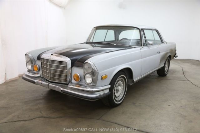 1970 Gray Mercedes-Benz 200-Series