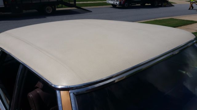1970 Medium Brown Metallic Ford Thunderbird 4-Door
