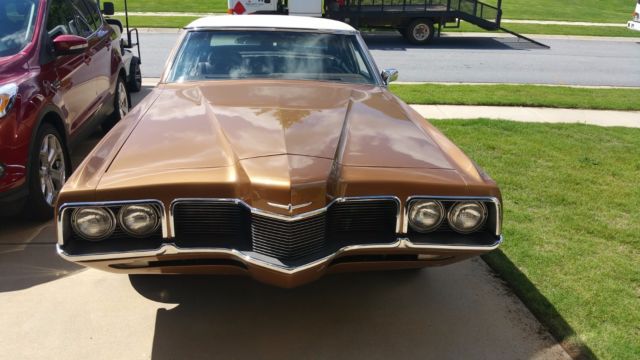 1970 Medium Brown Metallic Ford Thunderbird 4-Door