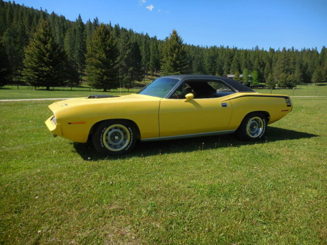 1970 Yellow Plymouth Barracuda Coupe