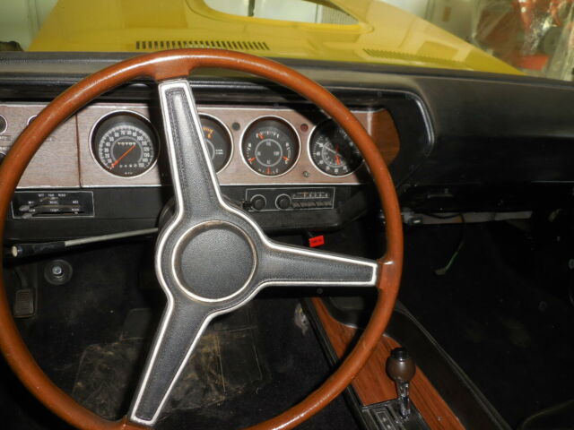 1970 Yellow Plymouth Barracuda Coupe