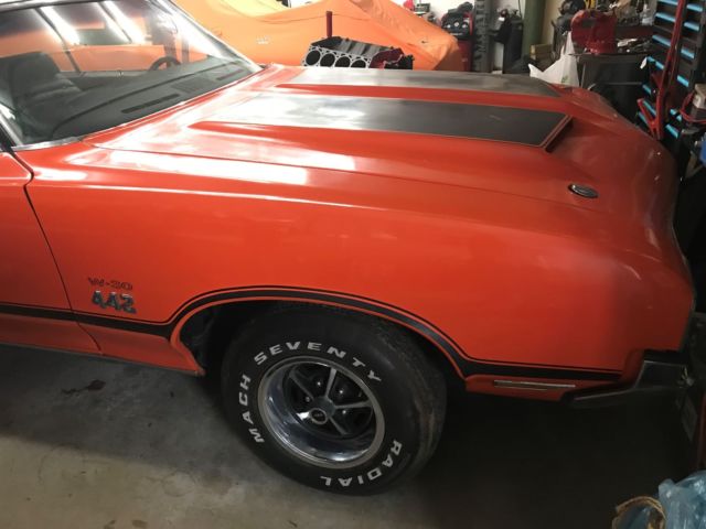 1970 Orange Oldsmobile 442 Coupe