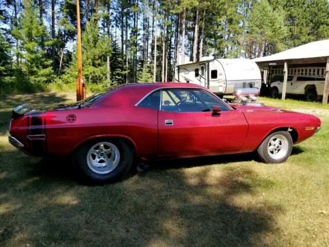 1970 Burgundy Dodge Challenger