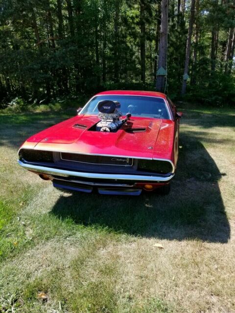 1970 Burgundy Dodge Challenger