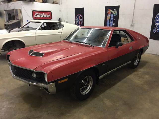 1970 RED AMC AMX 2 SEATER
