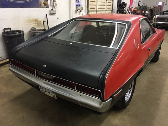 1970 RED AMC AMX 2 SEATER