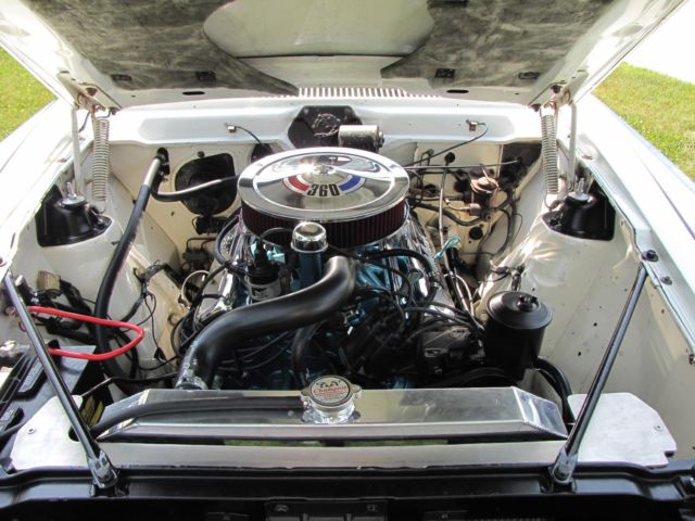 1970 White AMC Javelin 2DR