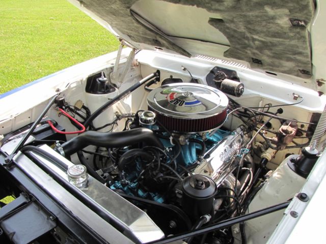 1970 White AMC Javelin 2DR