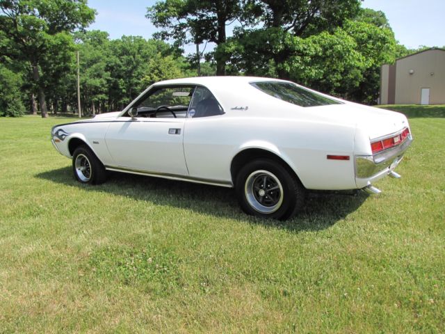 1970 White AMC Javelin 2DR