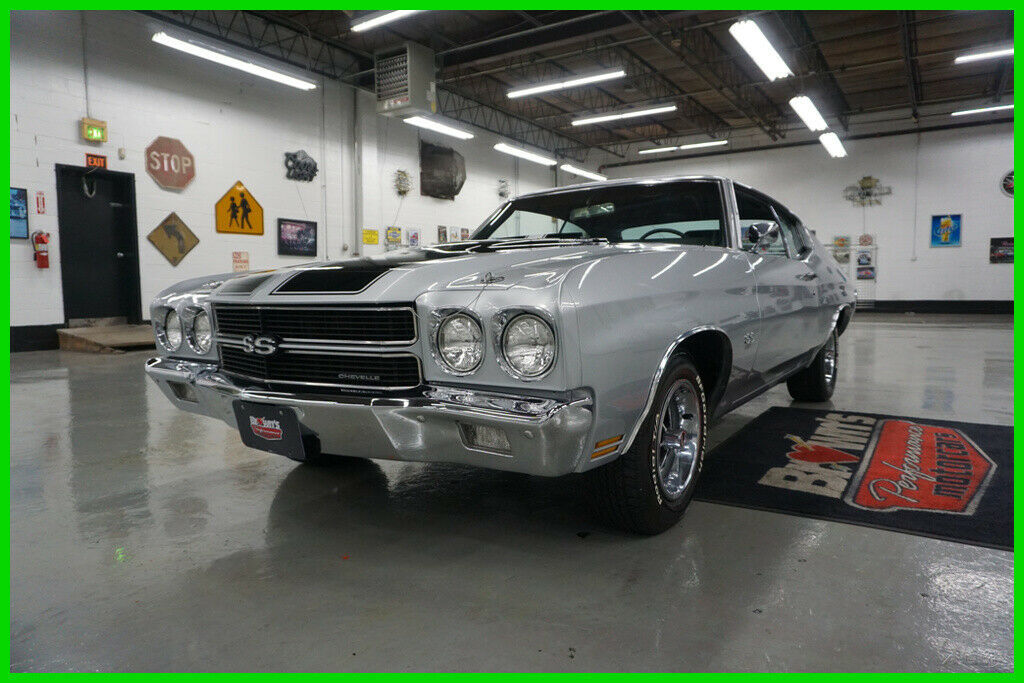 1970 Silver Chevrolet Chevelle