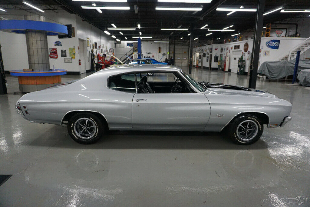 1970 Silver Chevrolet Chevelle