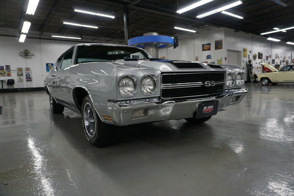 1970 Silver Chevrolet Chevelle