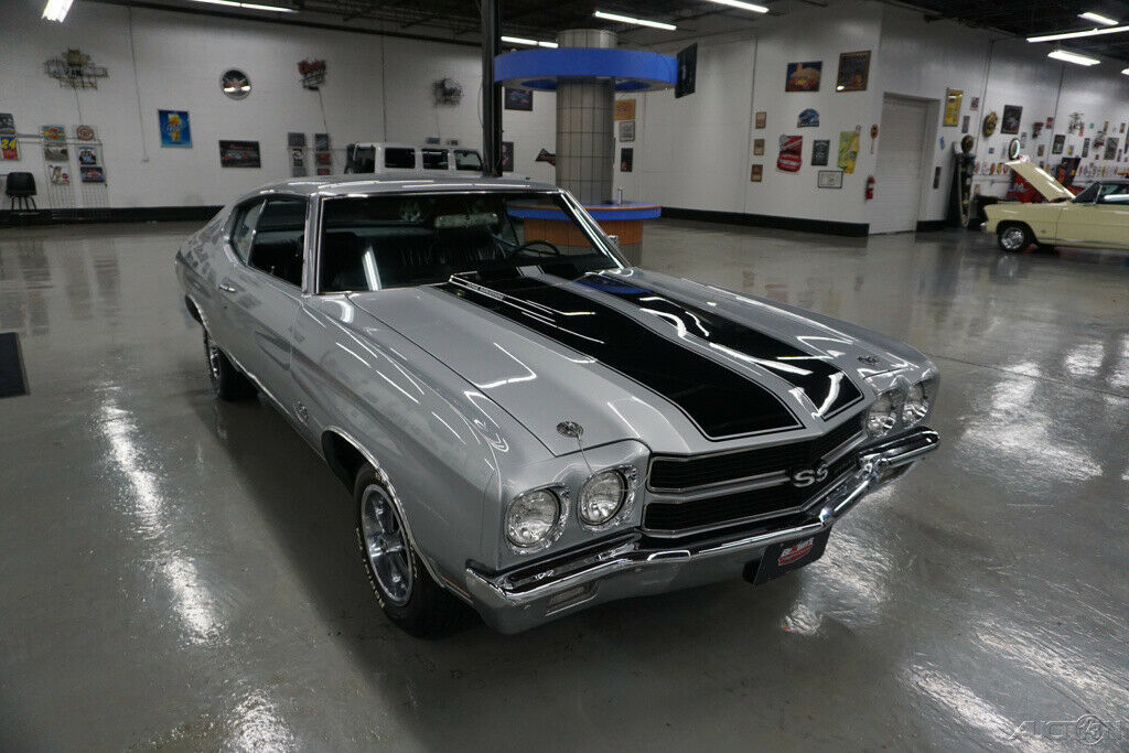 1970 Silver Chevrolet Chevelle