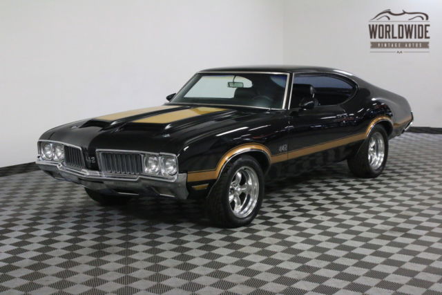 1970 Black Oldsmobile 442