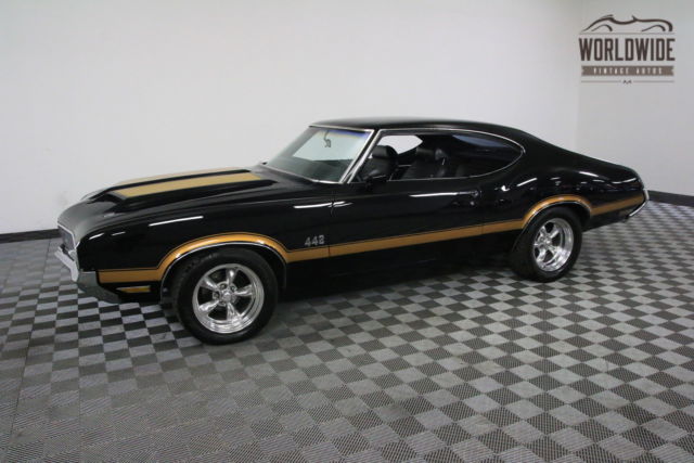 1970 Black Oldsmobile 442