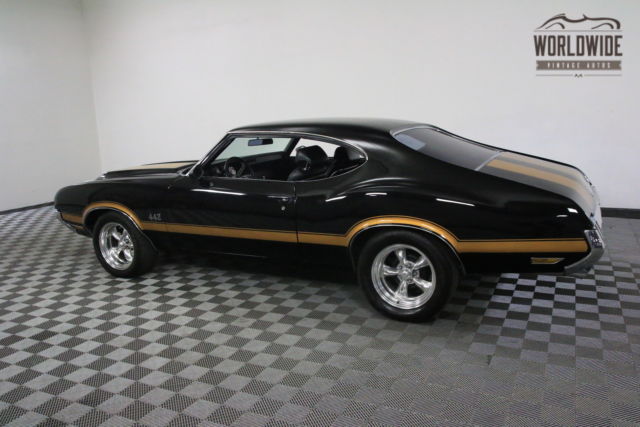1970 Black Oldsmobile 442