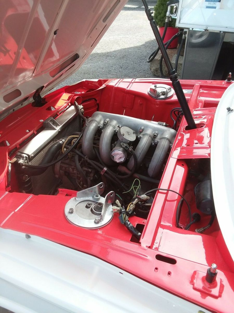 1971 White BMW 2002ti Coupe