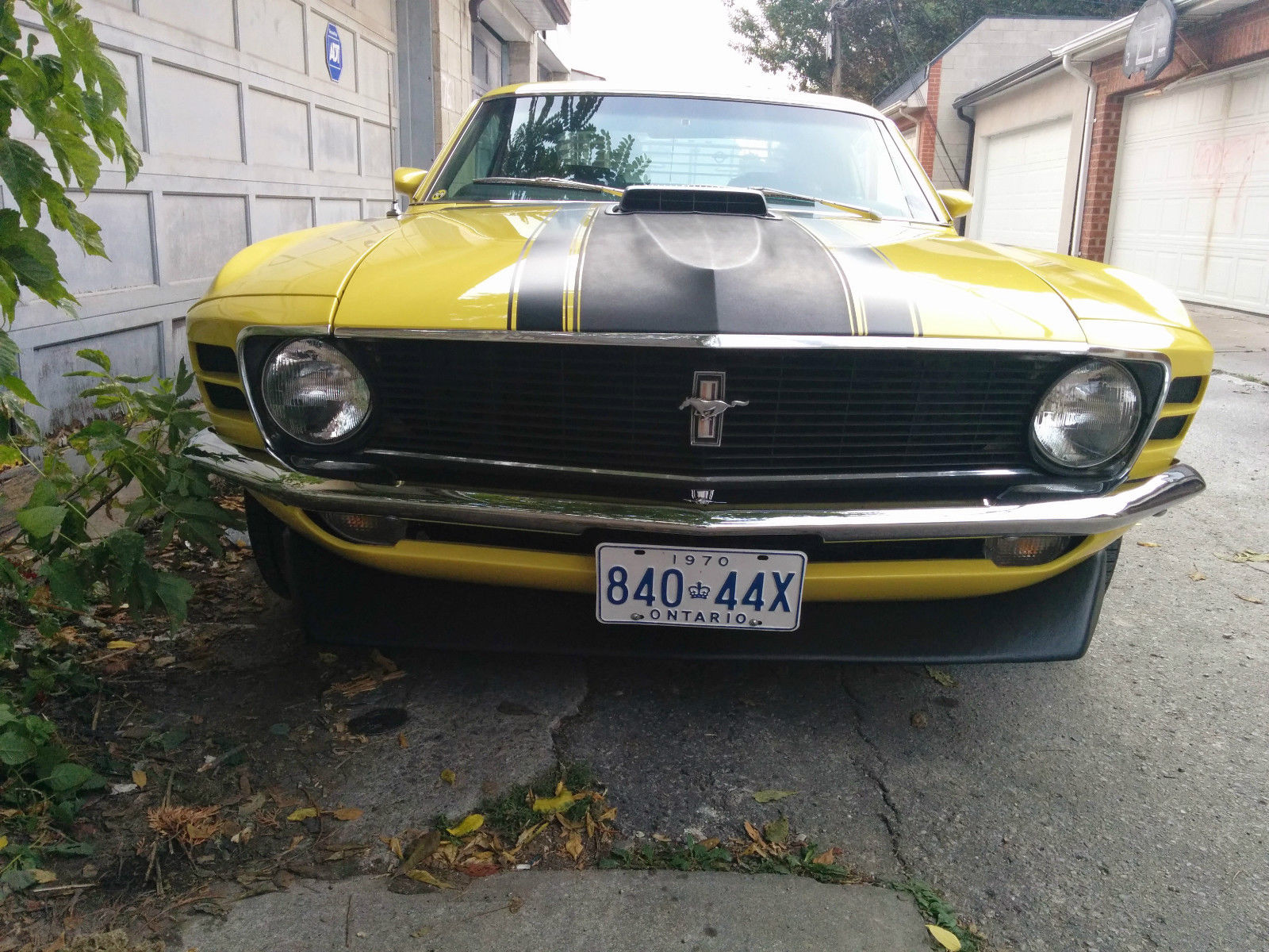 1970 Yellow Ford Mustang sportroof