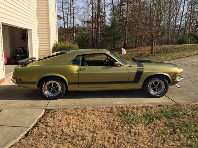 1970 LIME GREEN METALLIC Ford Mustang Fastback