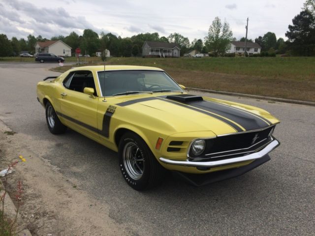1970 Yellow Ford Mustang Fastback
