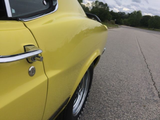 1970 Yellow Ford Mustang Fastback