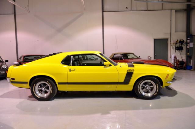 19700000 Grabber Yellow Ford Mustang Coupe