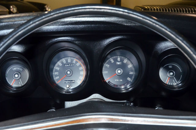 19700000 Grabber Yellow Ford Mustang Coupe