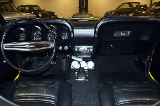 19700000 Grabber Yellow Ford Mustang Coupe