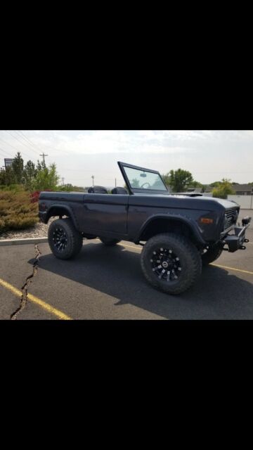 1970 Purple Ford Bronco