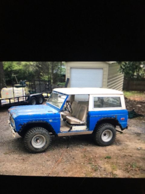 1970 Blue Ford Bronco Wagon