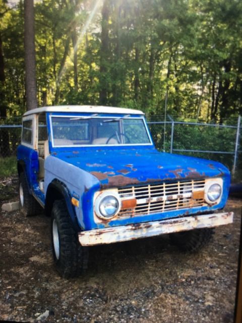 1970 Blue Ford Bronco Wagon