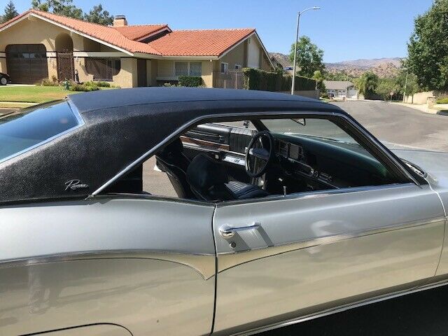 1970 Silver Buick Riviera Coupe